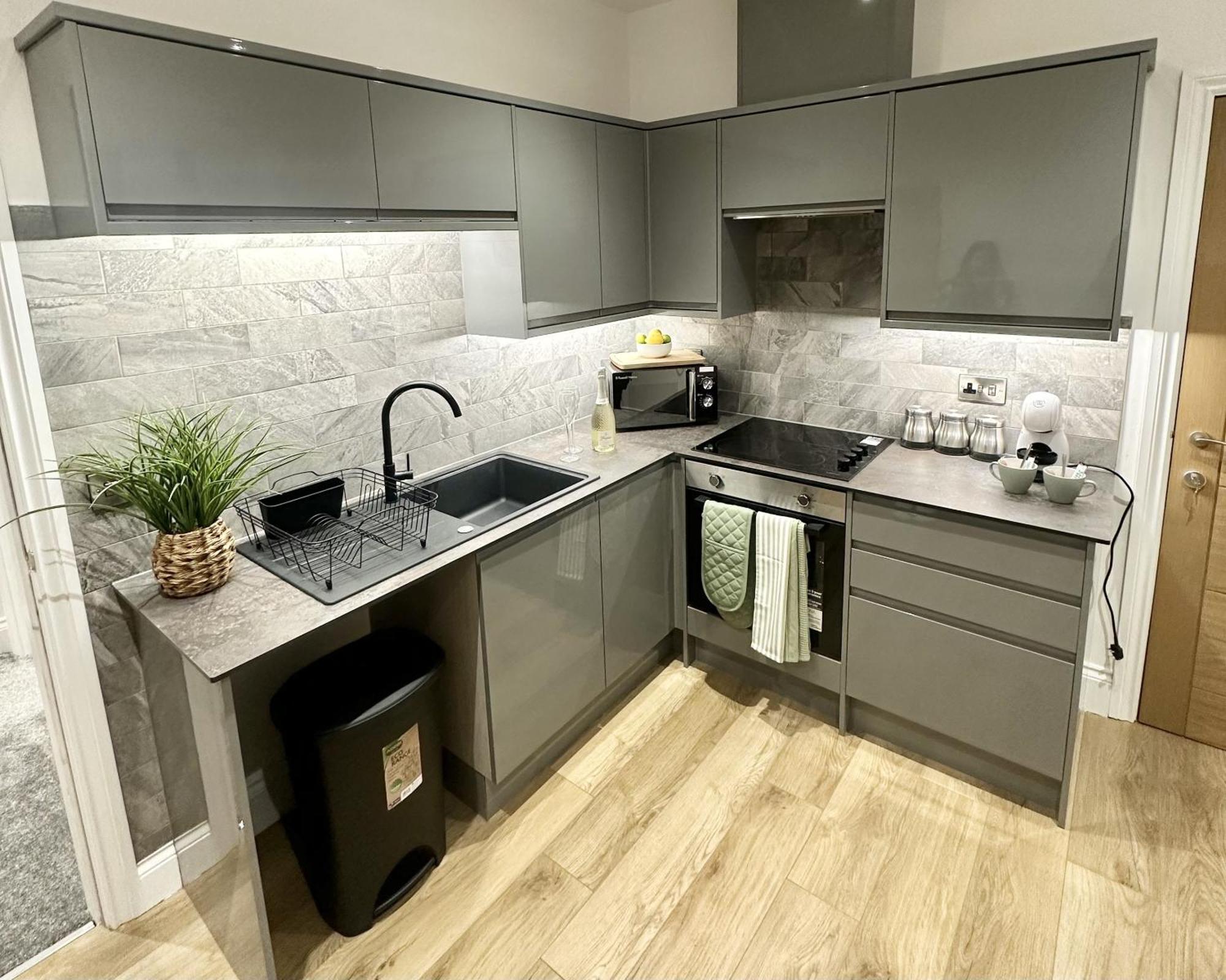 The Yorkshire Crown - Luxury Apartment - Free Parking Nearby Harrogate Exterior photo