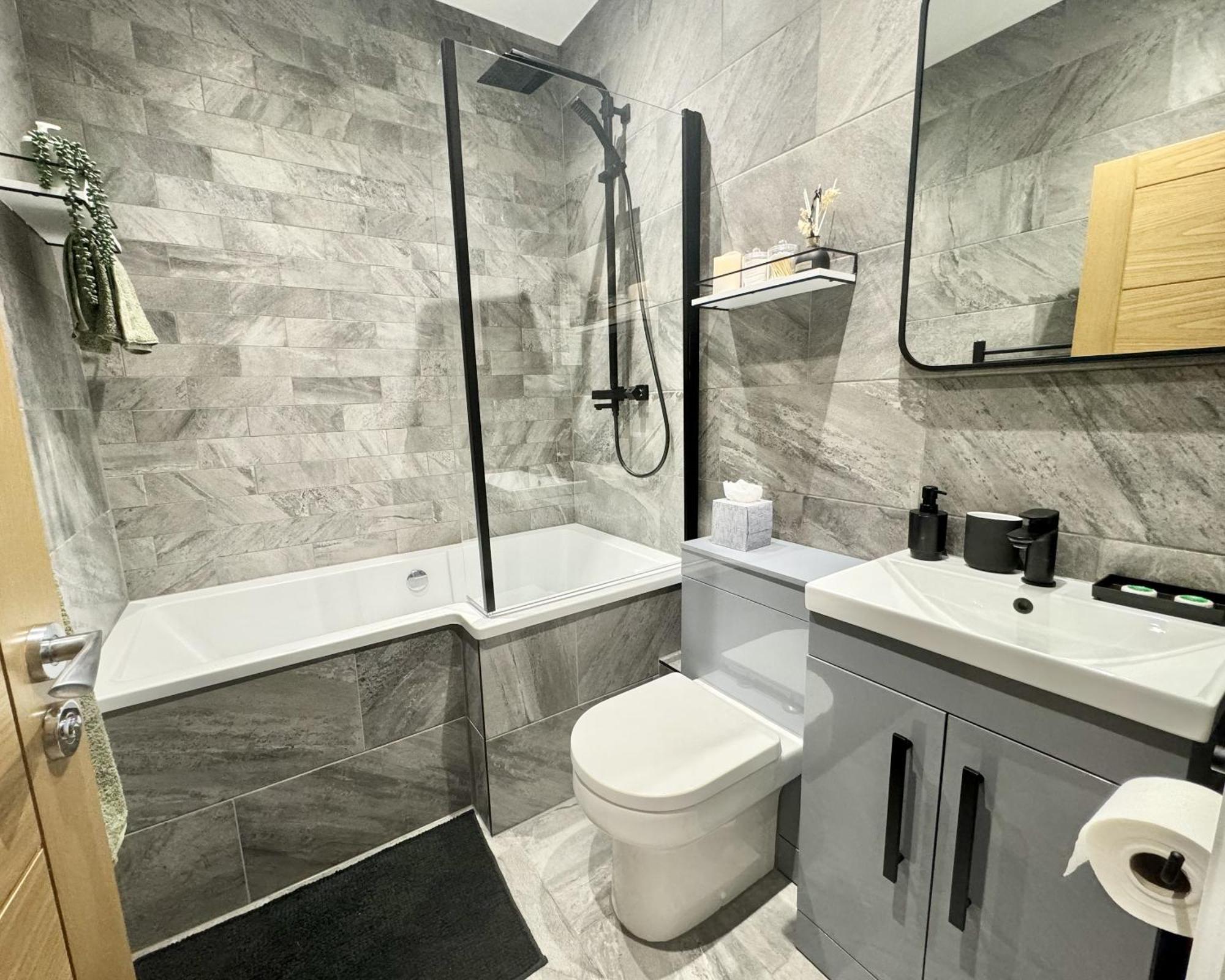 The Yorkshire Crown - Luxury Apartment - Free Parking Nearby Harrogate Exterior photo