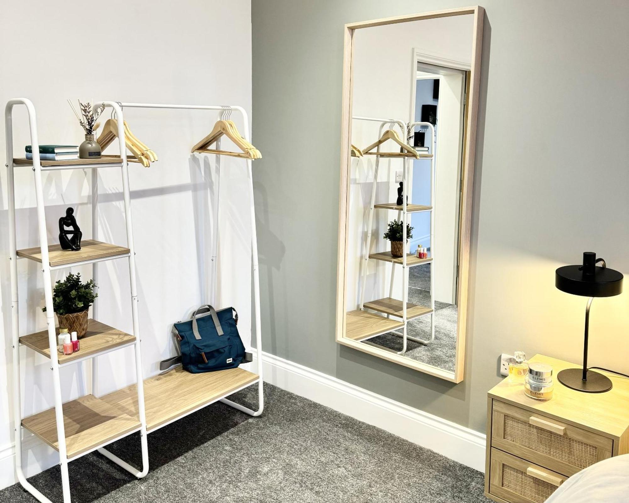The Yorkshire Crown - Luxury Apartment - Free Parking Nearby Harrogate Exterior photo