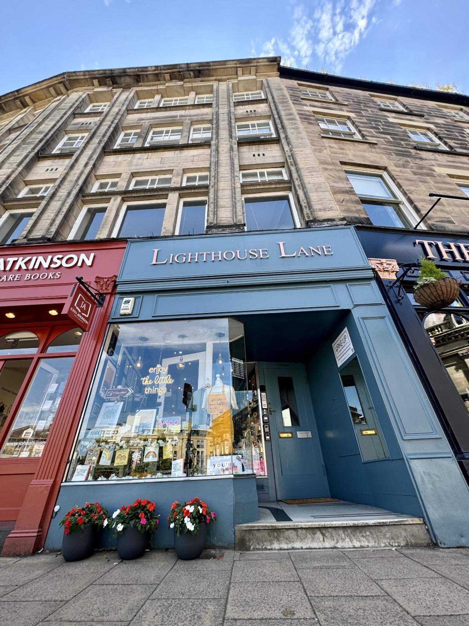 The Yorkshire Crown - Luxury Apartment - Free Parking Nearby Harrogate Exterior photo